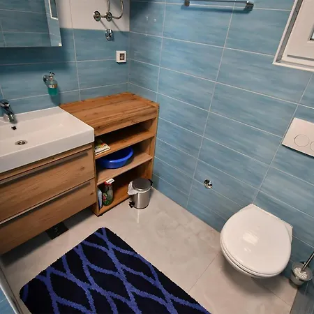 2 Bedroom In Apartment Banjol