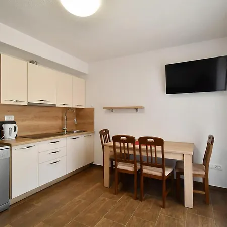Apartment 2 Bedroom In